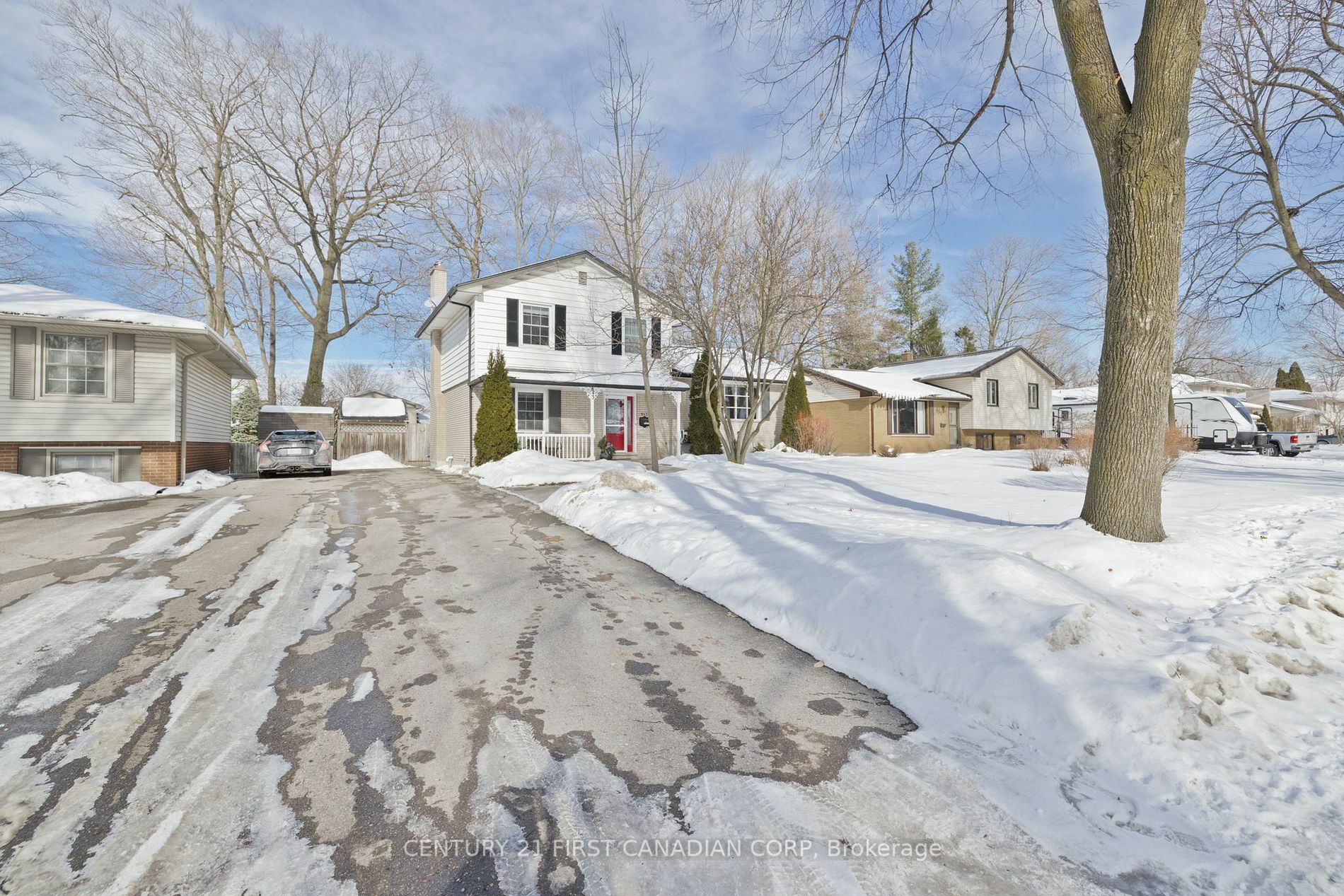 Photo de la propriété:  843 Westbury Cres  ON N6J 3C8 