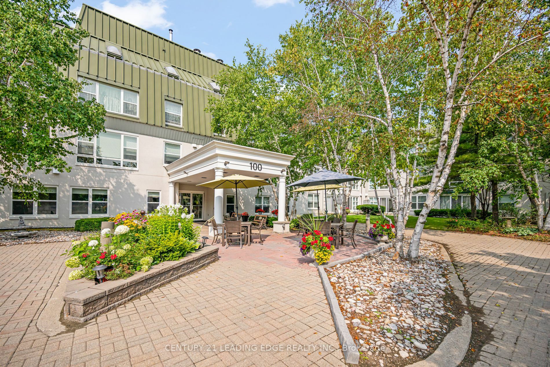 Property Photo: 100 Anna Russell Way 218 ON L3R 6C7