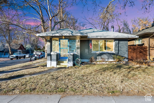 Property Photo:  1050 E 27th St S  UT 84403 