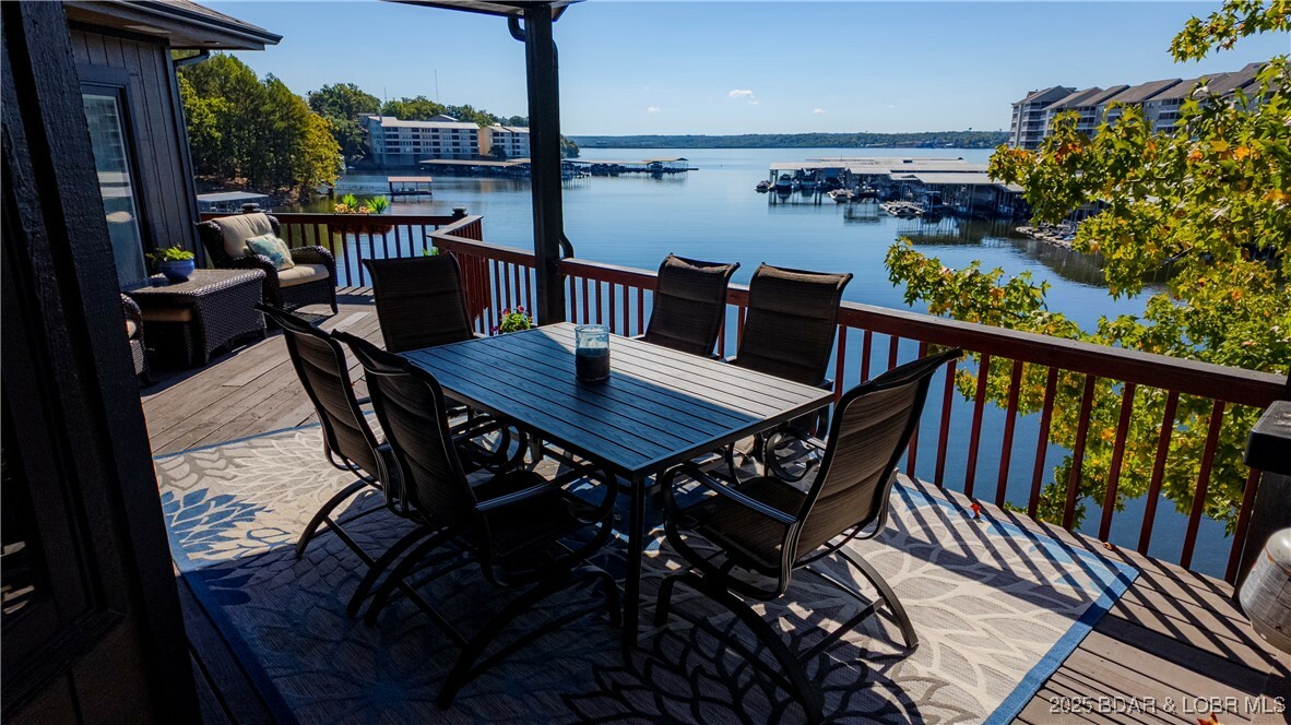 Property Photo: 6 Cardinal Circle MO 65049