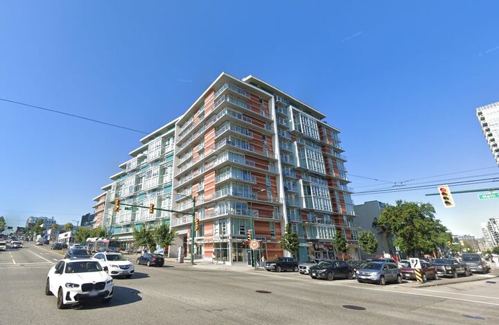 180 E 2nd Avenue 727 — photo 1