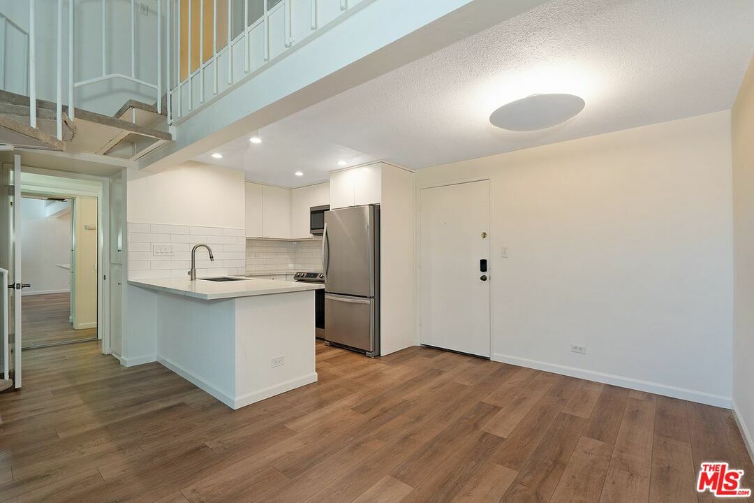 Property Photo:  1440 Veteran Ave 340  CA 90024 