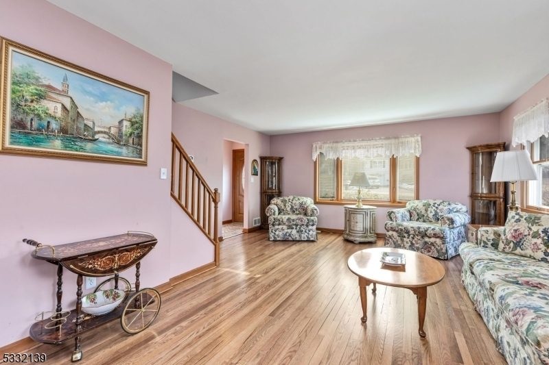 Property Photo:  49 The Fellsway  NJ 07974 