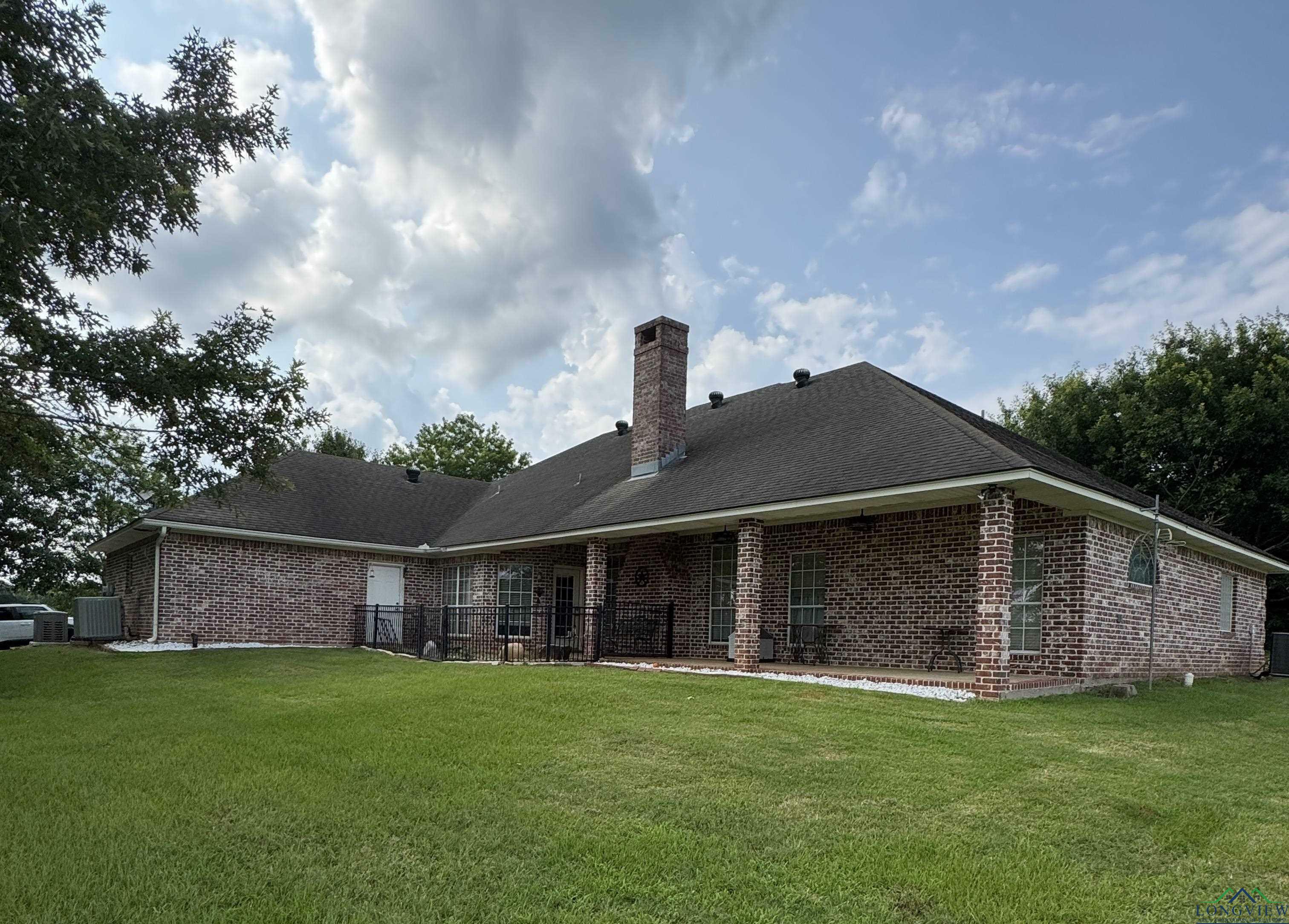 Property Photo: 5521 W Sh 21 TX 75964