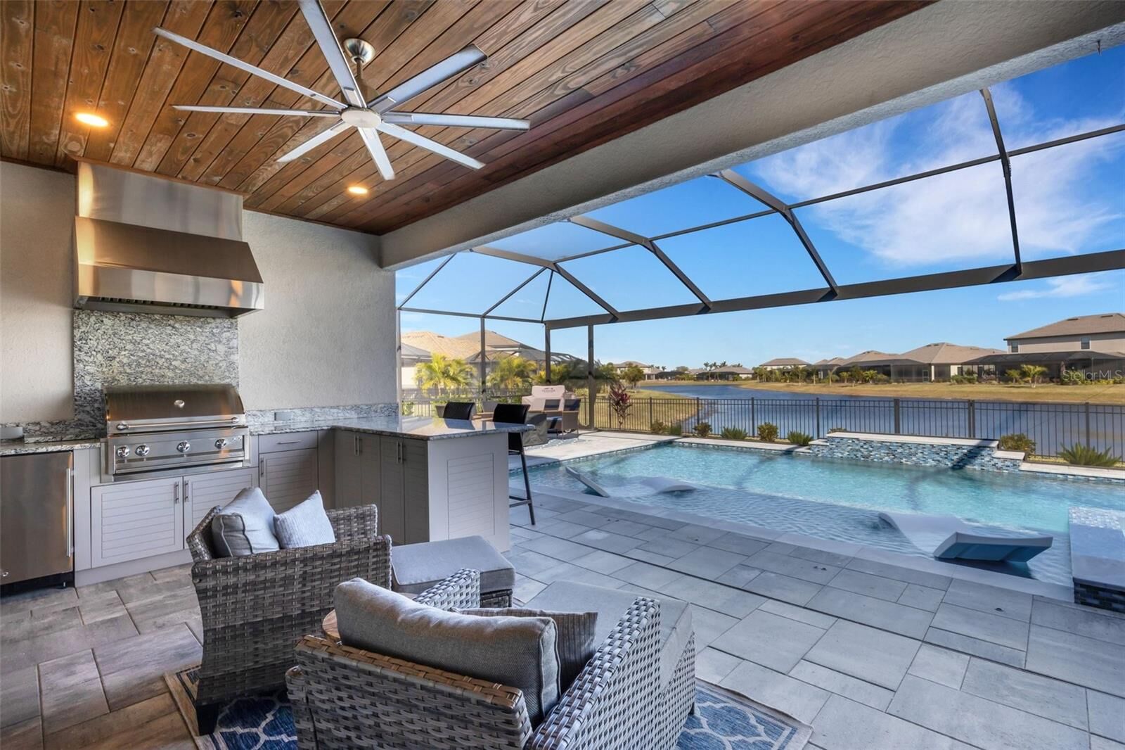 Property Photo: 5035 Seafoam Trail FL 34211