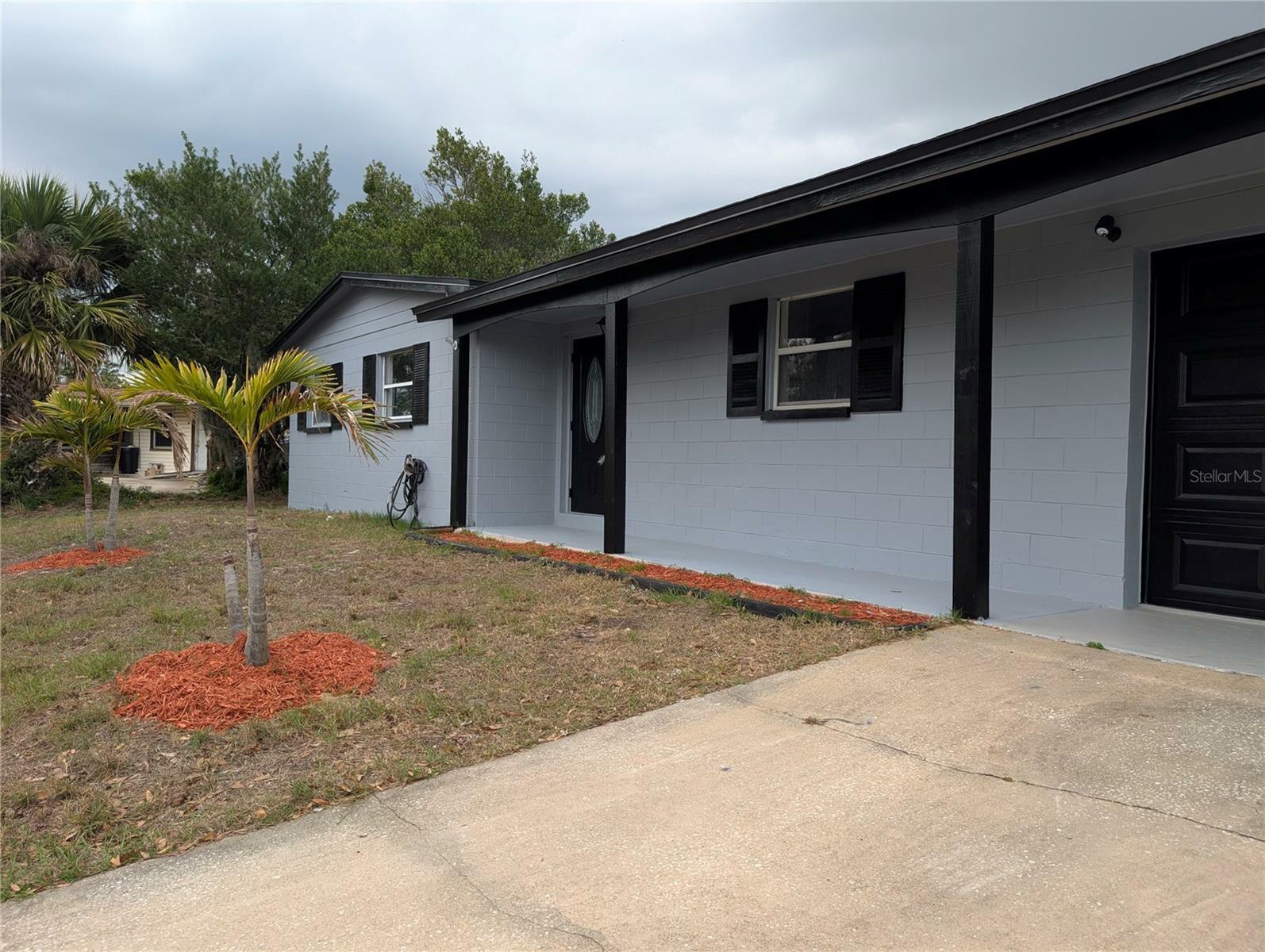 Property Photo: 850 Karen Drive FL 32780