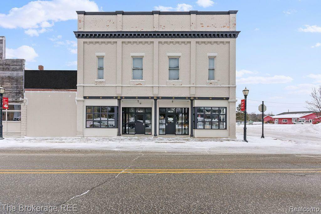 Property Photo:  4654 Water Street  MI 48421 9162 