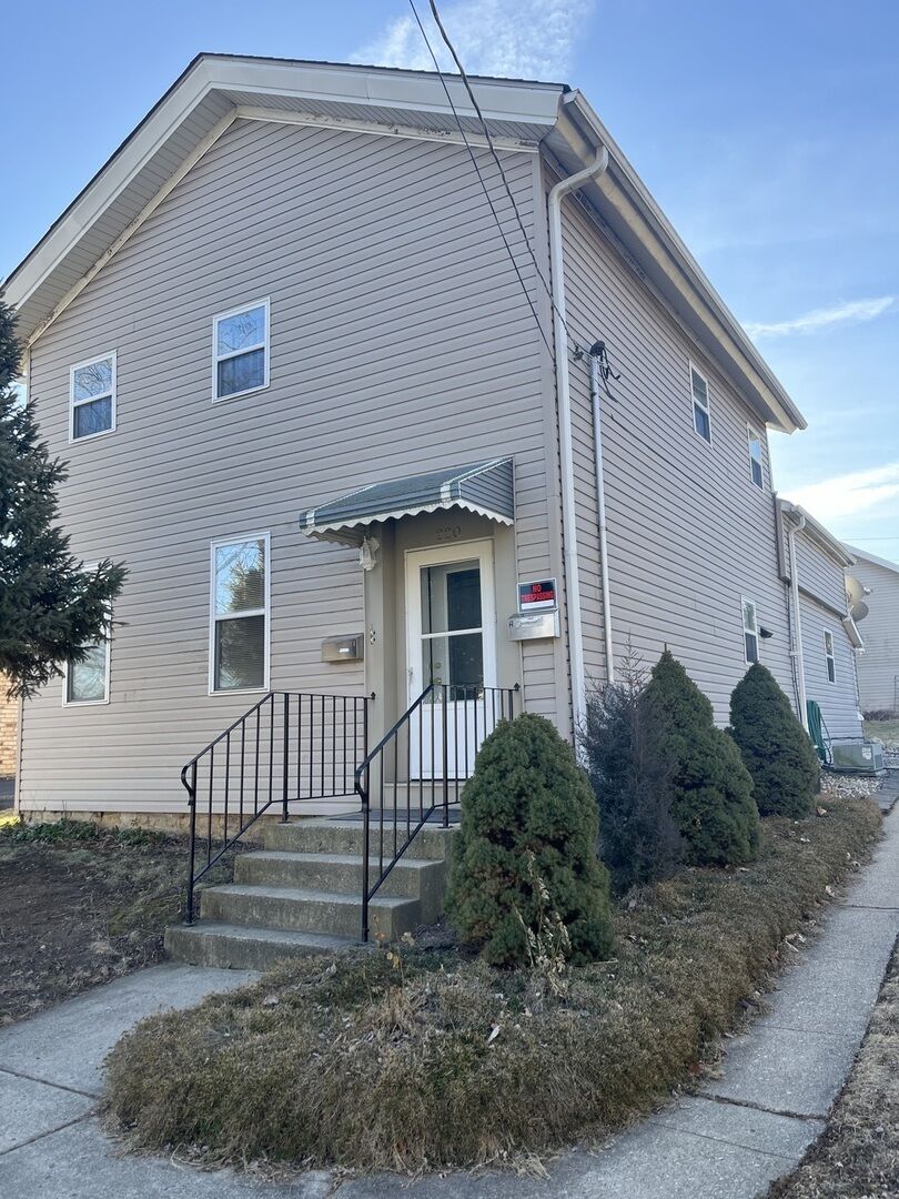 Property Photo: 220 Short Street IL 60439