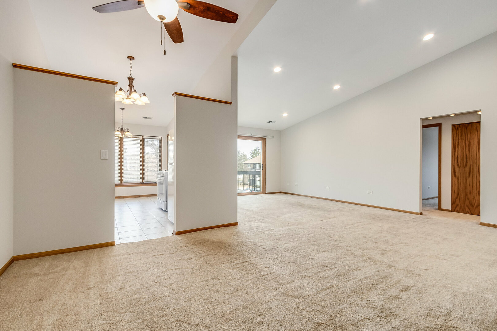 Property Photo:  4916 Circle Court 110  IL 60418 