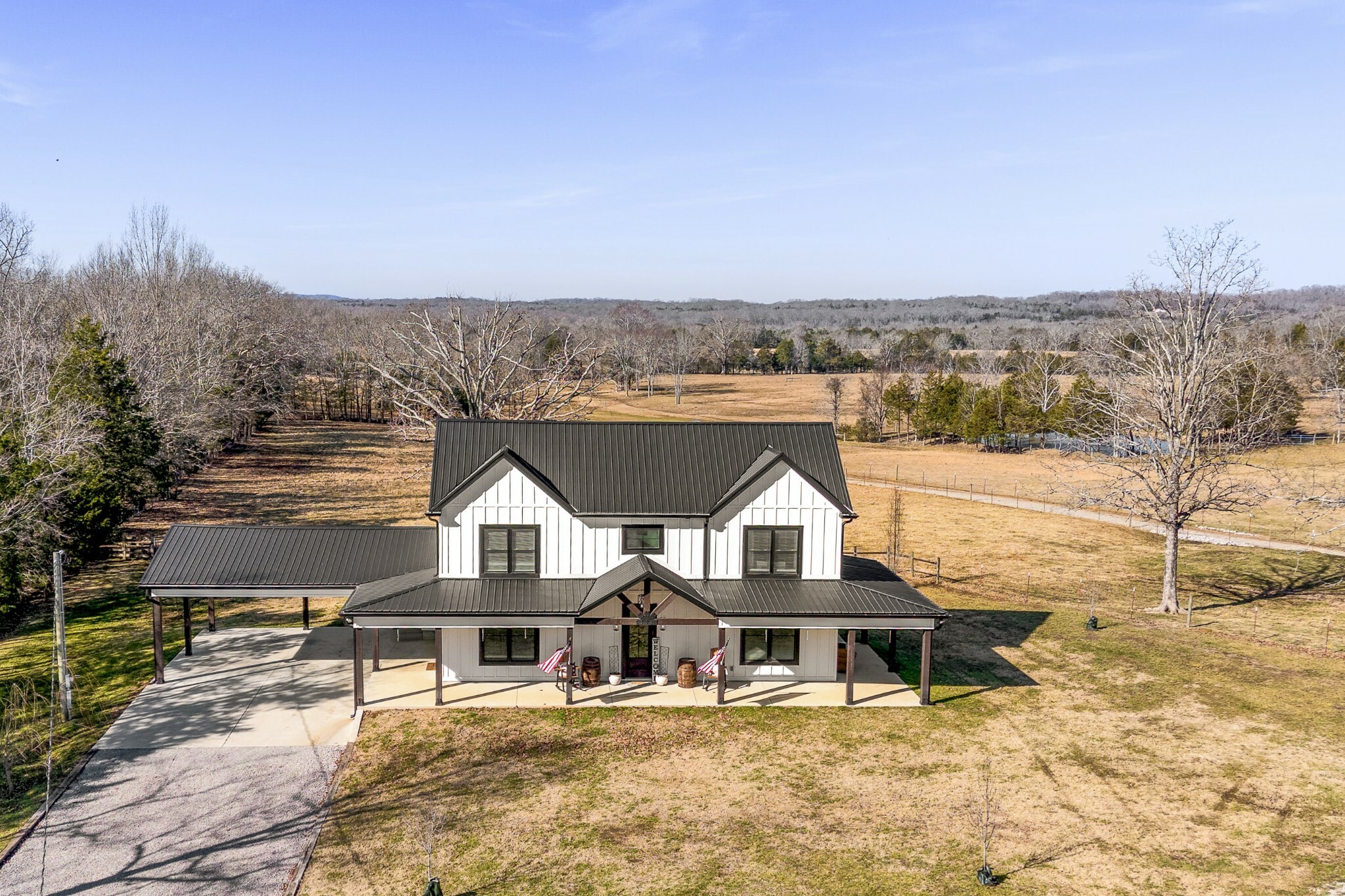 Property Photo: 2824 Robert Truelove Rd TN 38401