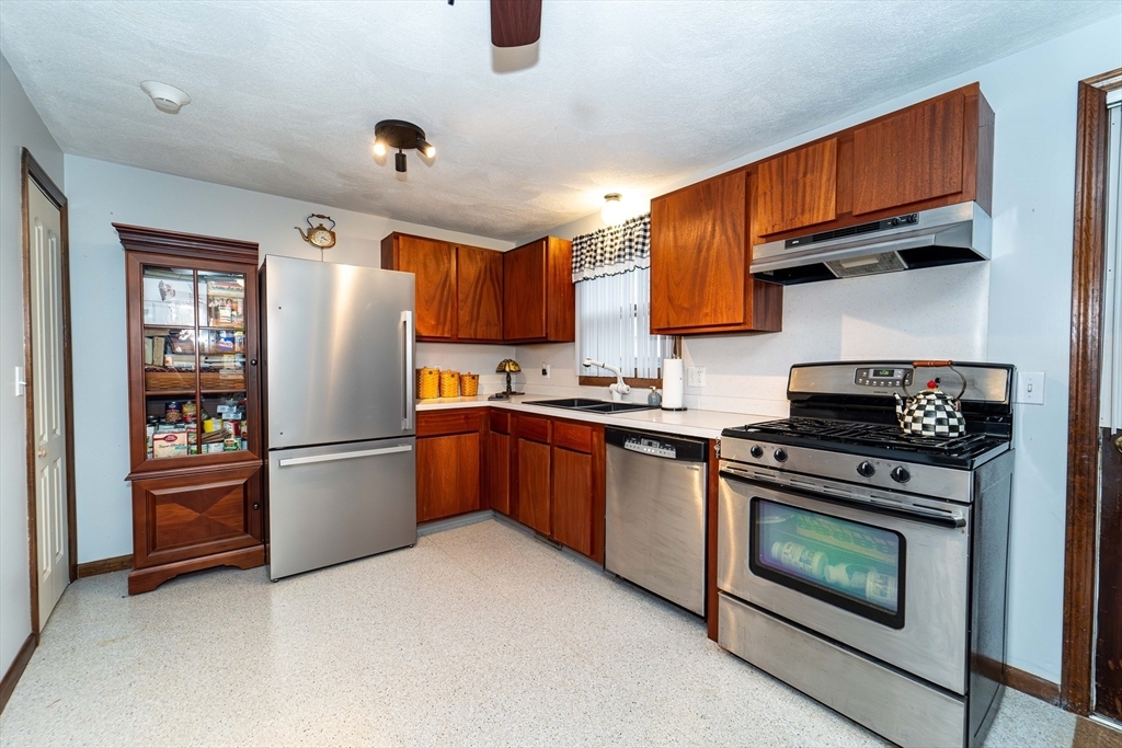 Property Photo:  325 Washington Street F6  RI 02893 