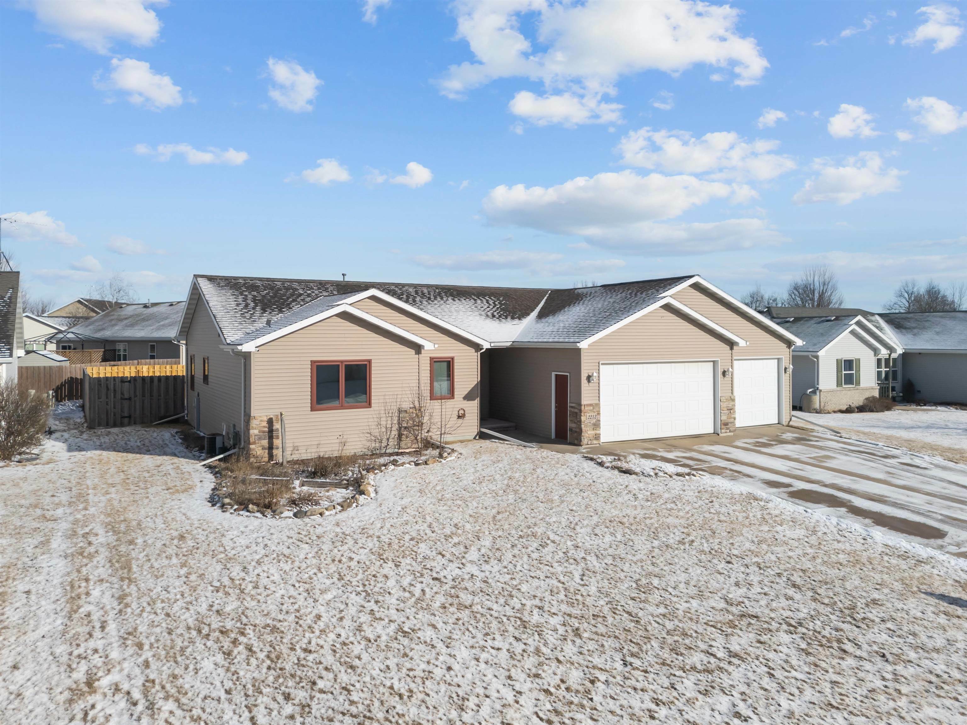 Property Photo:  2212 Hillington Drive  WI 54956 