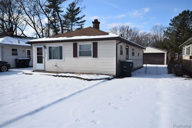 18221 Deering Street  Livonia MI 48152 photo