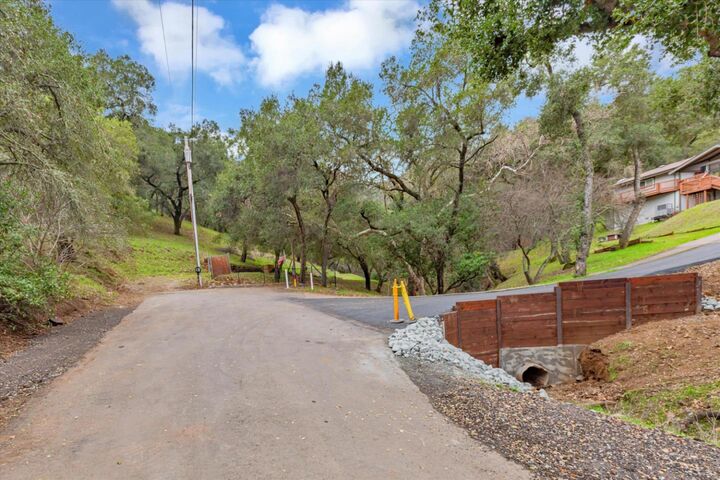 Property Photo: 3005 Tohara Way CA 95037