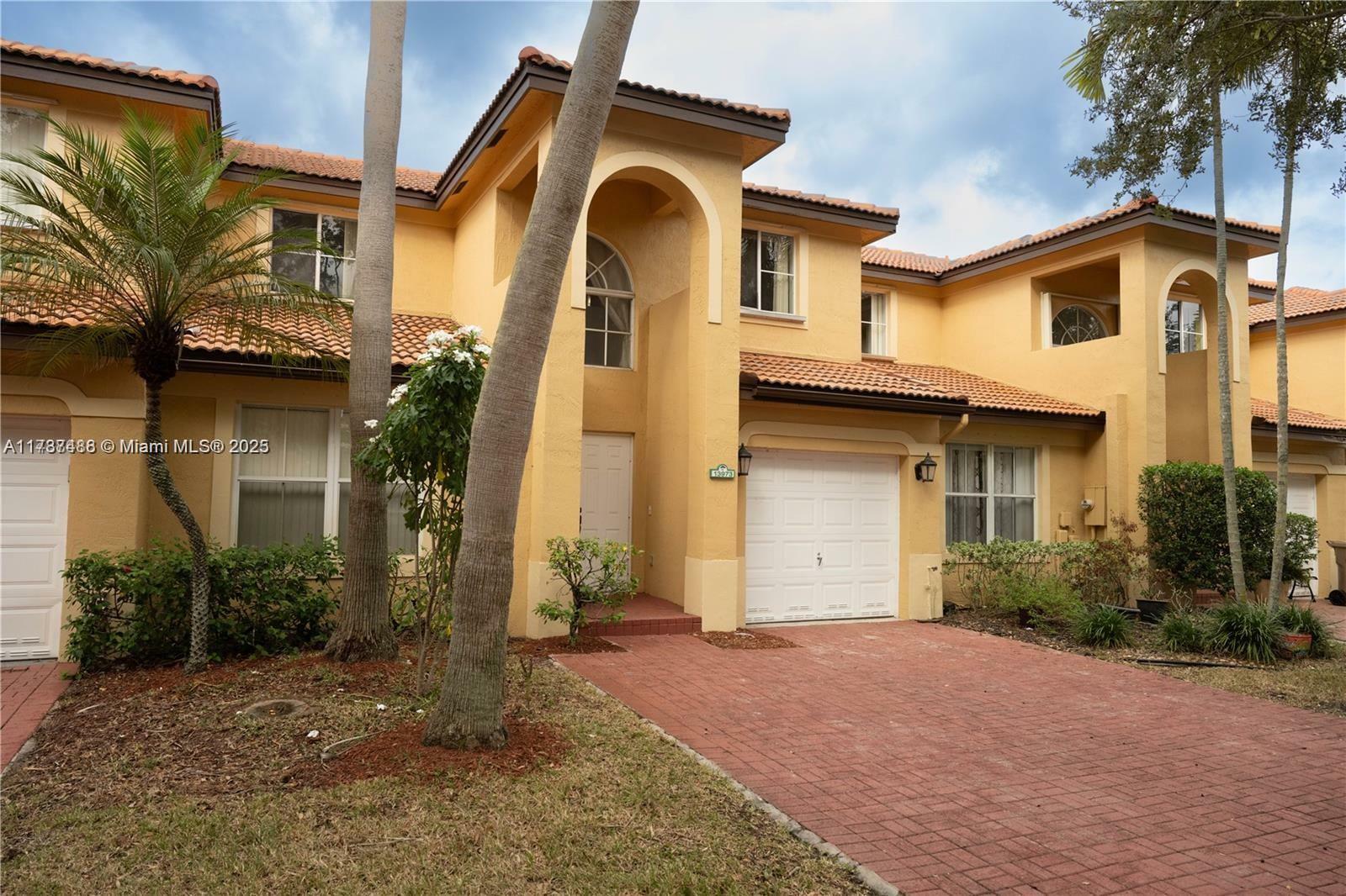 Property Photo:  13973 N Forest Oak Cir 0  FL 33325 