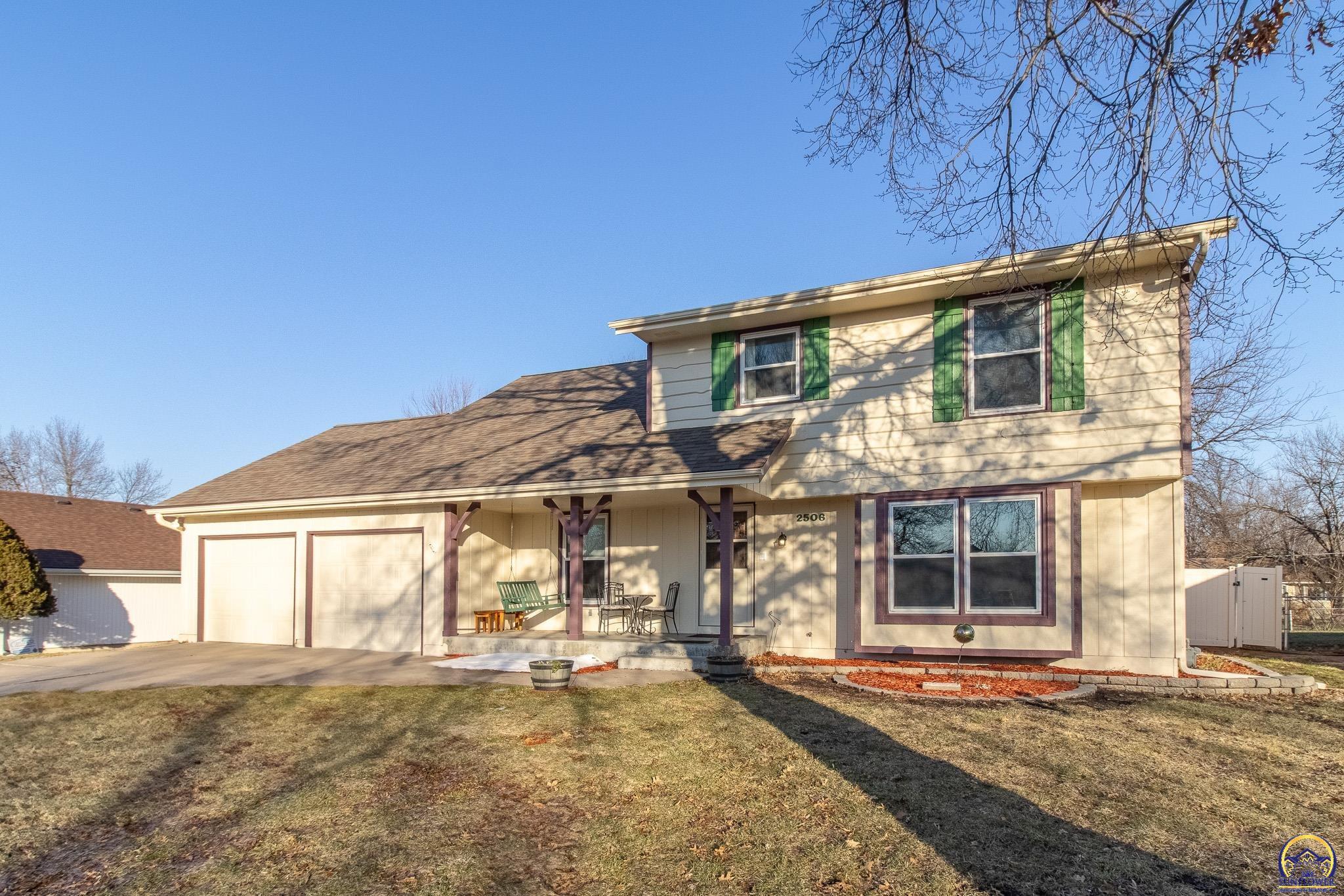 Property Photo:  2506 SW Ashworth Pl  KS 66614 