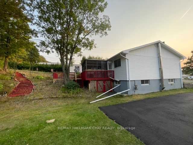 Property Photo: 85 Mississauga Avenue ON P5A 1E1