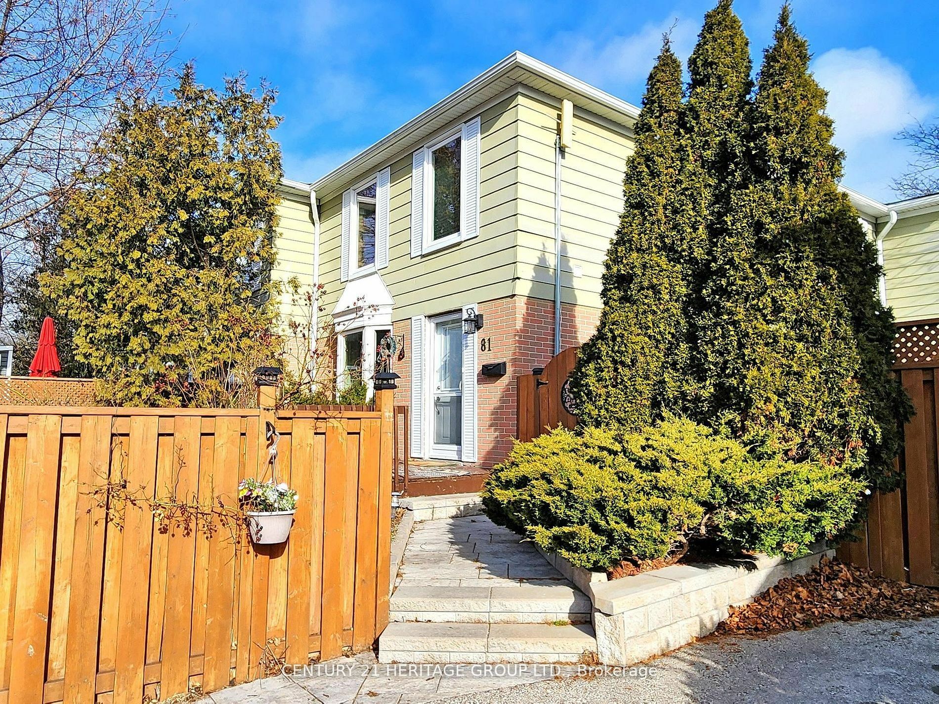 Property Photo:  81 Lillooet Cres  ON L4C 5A6 