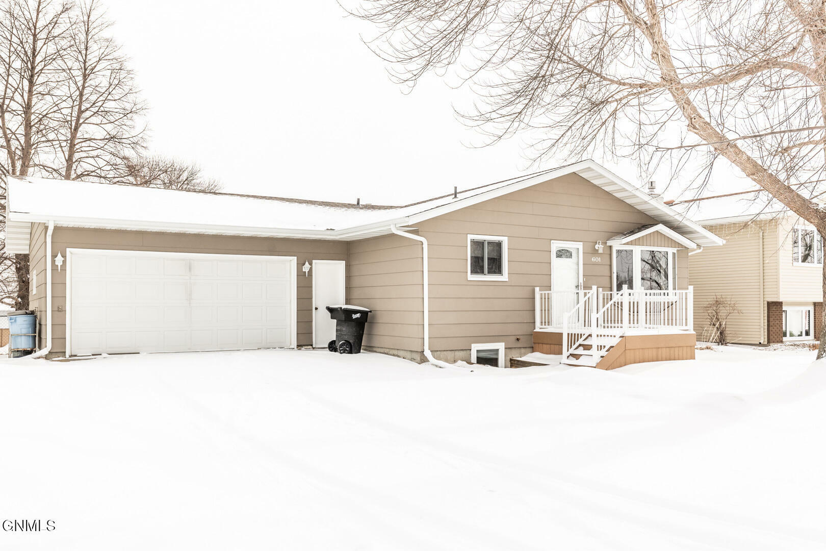 Property Photo:  601 32nd Street  ND 58501 