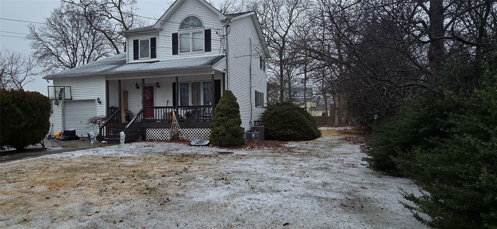 Property Photo:  105 Parkview Drive  NY 11967 