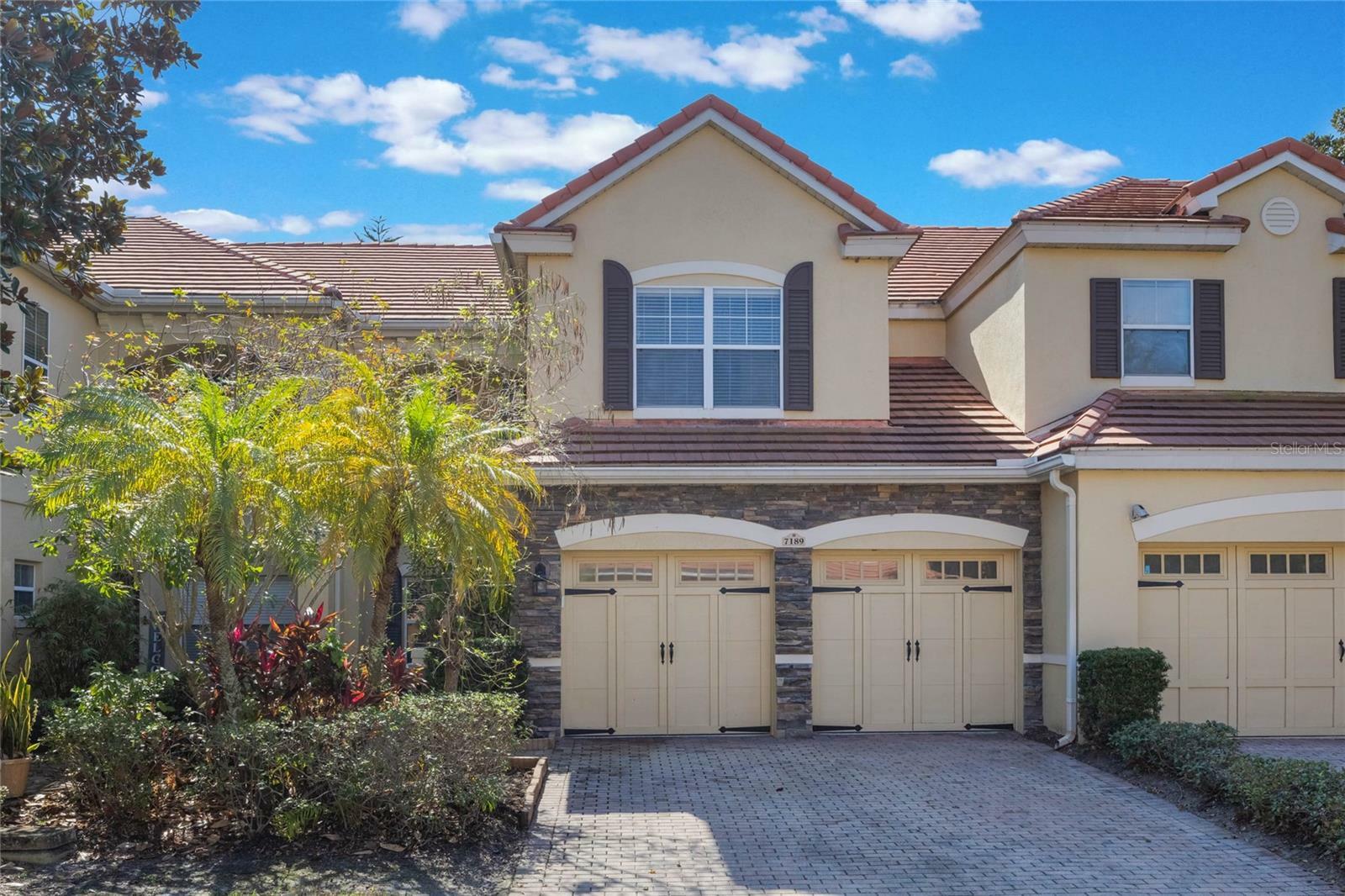 Property Photo: 7189 Regina Way FL 32819