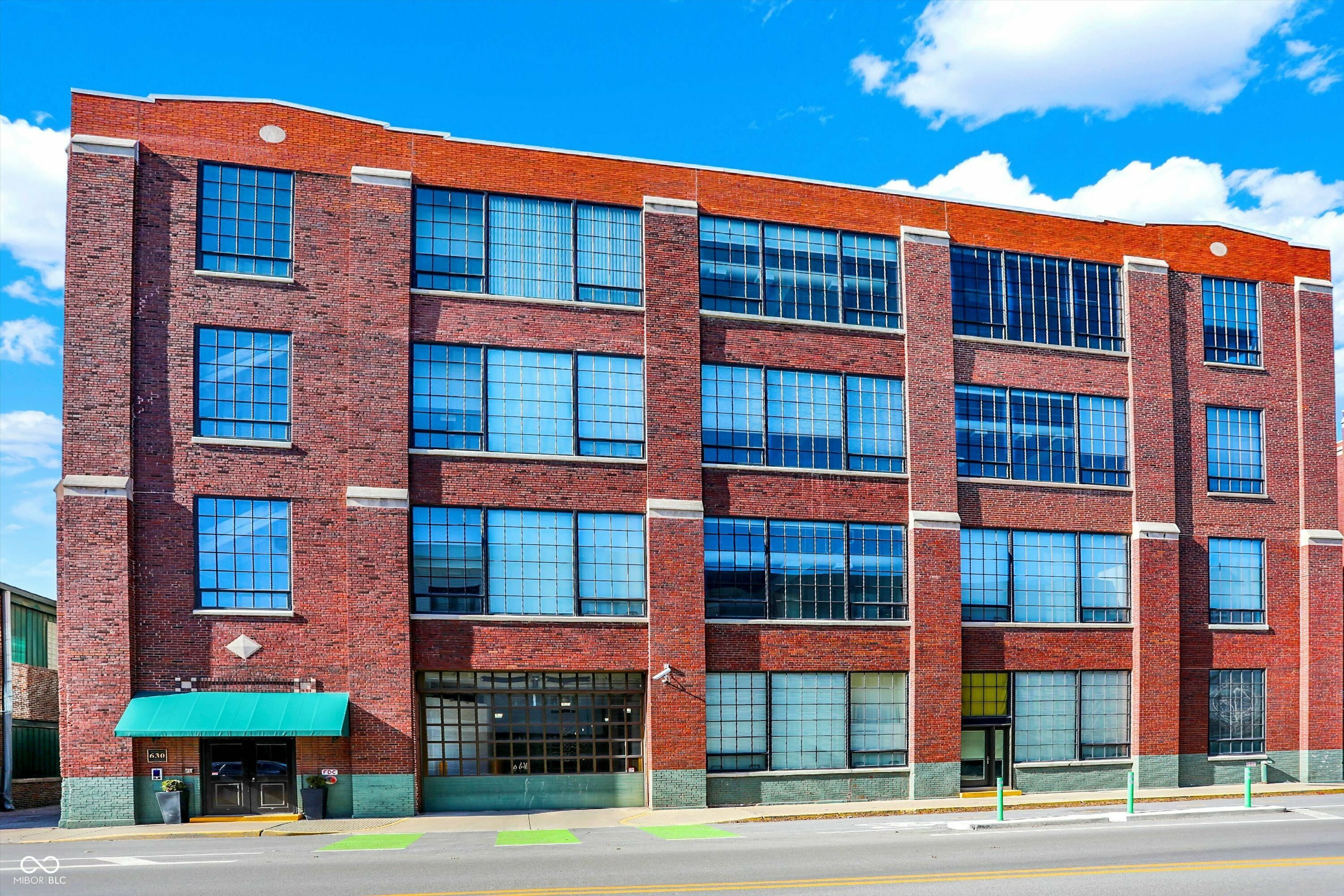 Property Photo: 630 N College Avenue 401 IN 46204