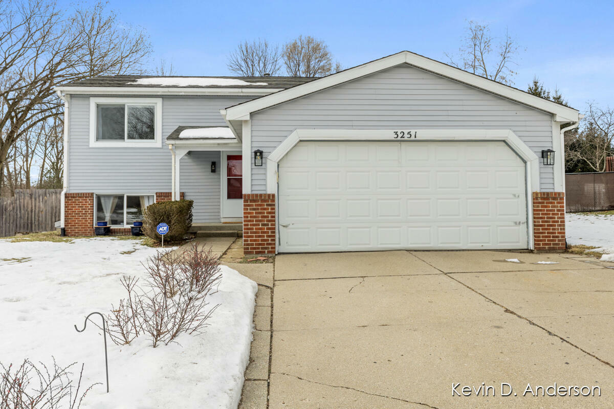 Property Photo:  3251 Brook Trail SE  MI 49508 