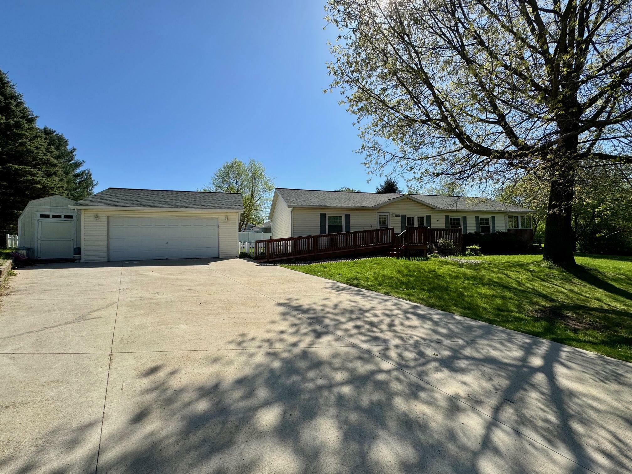 Property Photo: 281 Mirror Drive MI 49249