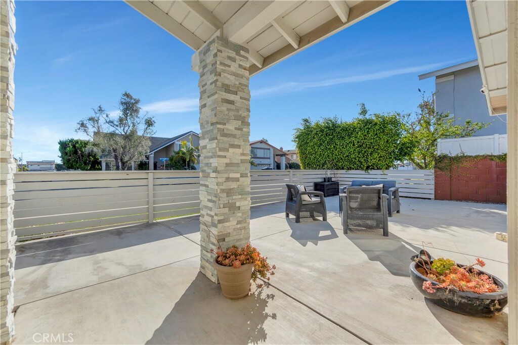 Property Photo:  9571 Bay Meadow Drive  CA 92646 