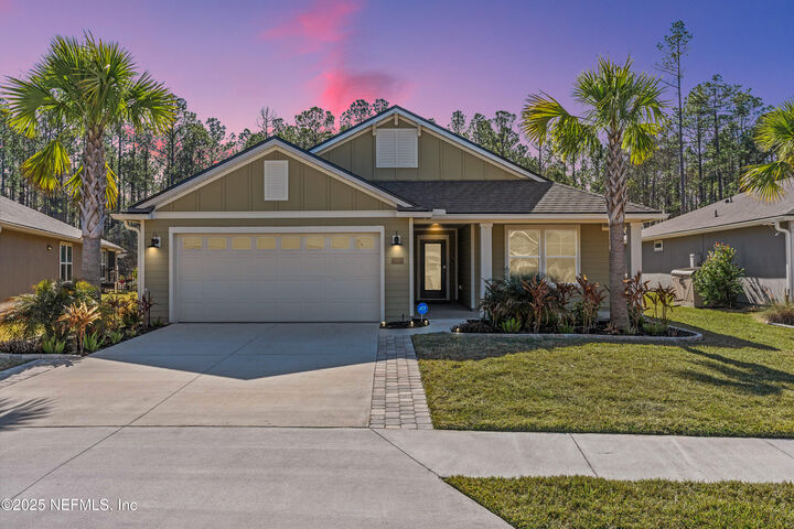 Property Photo: 114 Eagles Landing Lane FL 32095