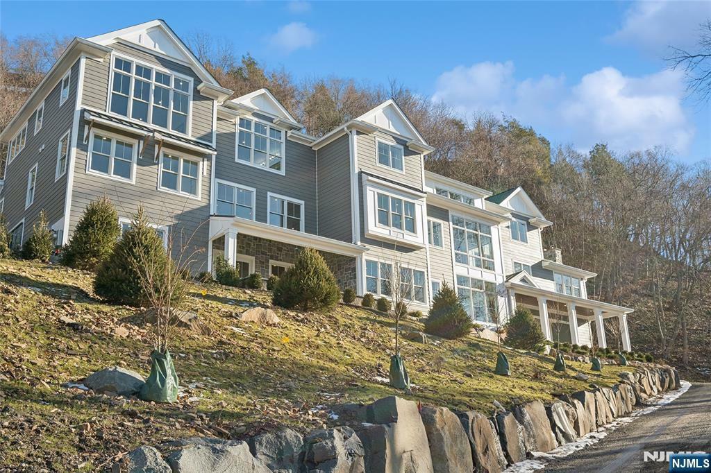 Property Photo:  976 Scioto Drive  NJ 07417 