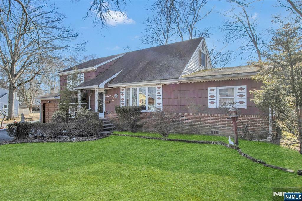 Property Photo:  117 Vivian Avenue  NJ 07630 