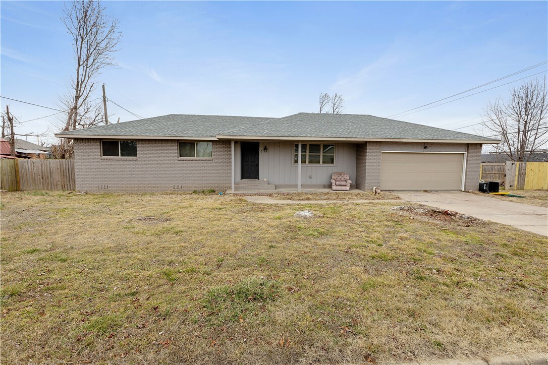 Property Photo:  418 12th Street  AR 72756 