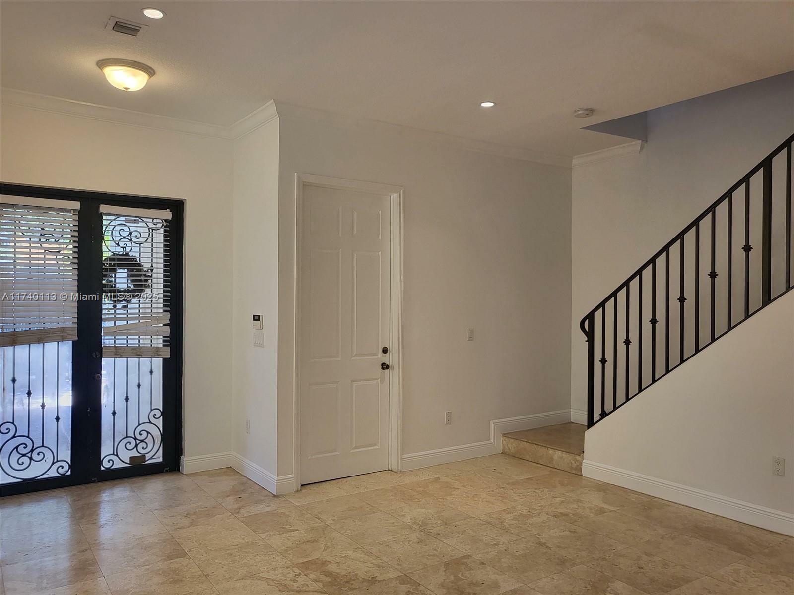 Property Photo:  3056 Elizabeth St 3056  FL 33133 