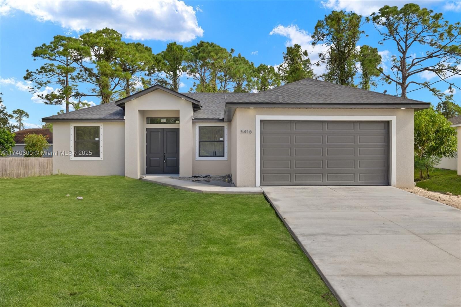 Property Photo: 5416 Belrose St FL 33971
