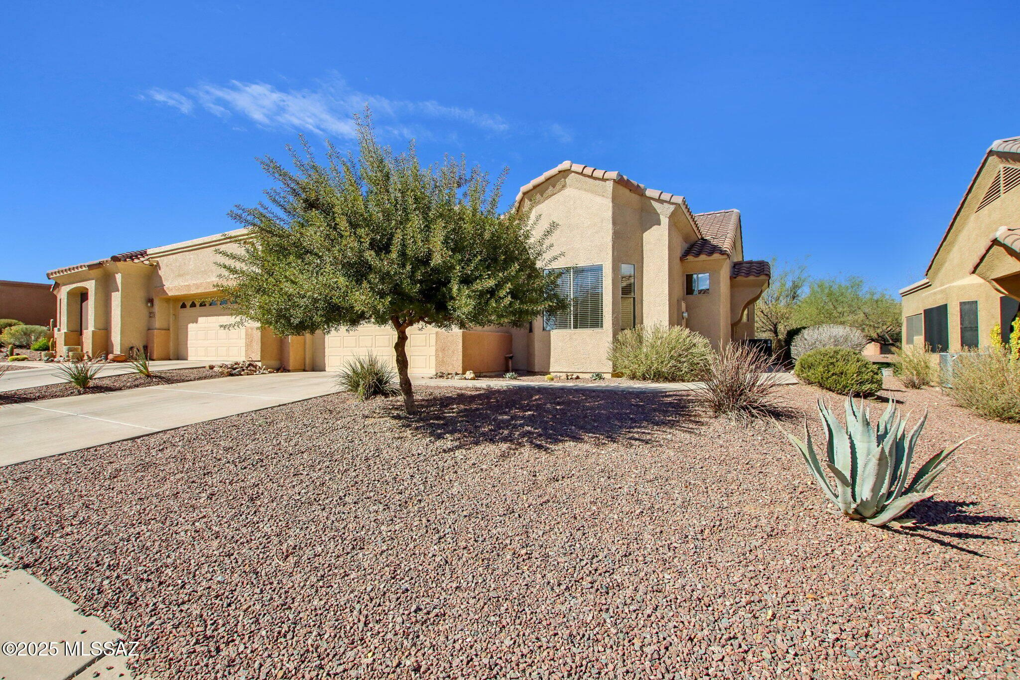 Property Photo:  522 W Moorwood St  AZ 85614 