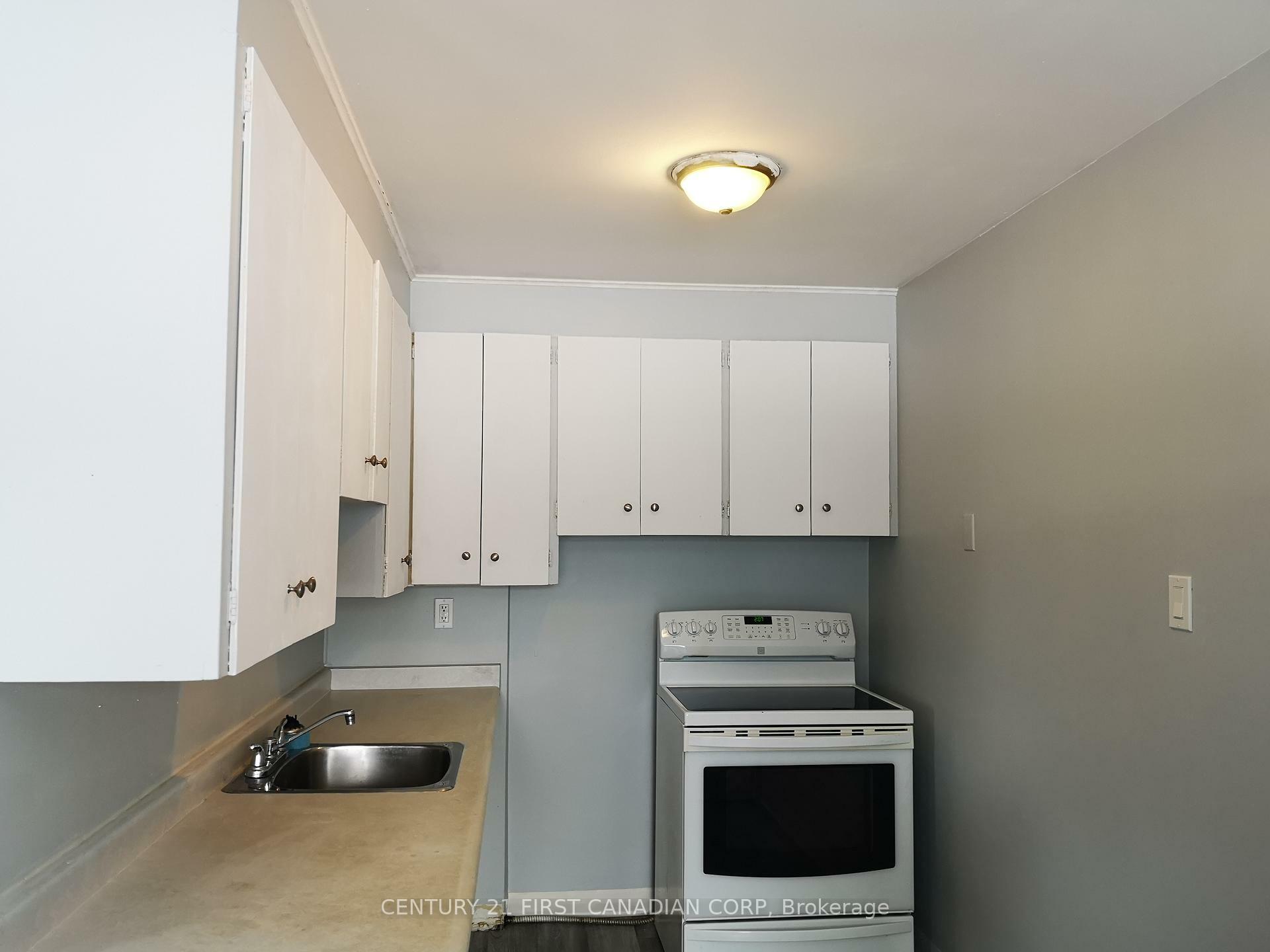 Property Photo: 1170 Hamilton Road 207 ON N5W 1A9