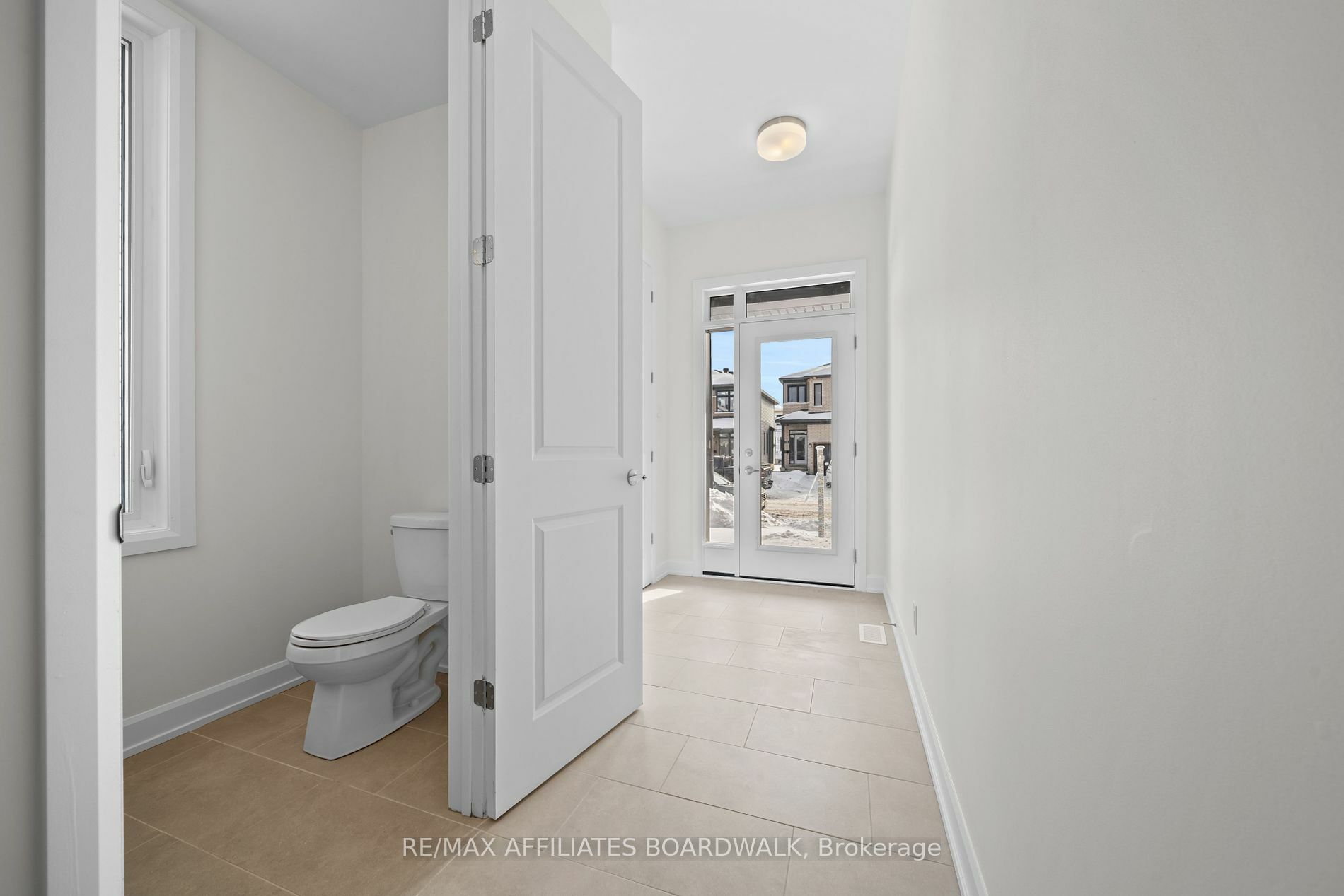 Property Photo:  104 Lumen Pl  ON K1W 0S8 