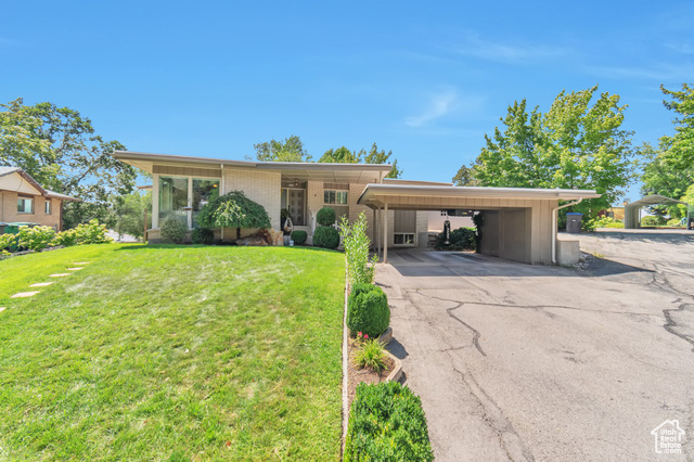 Property Photo: 1737 N Sego Ln UT 84604