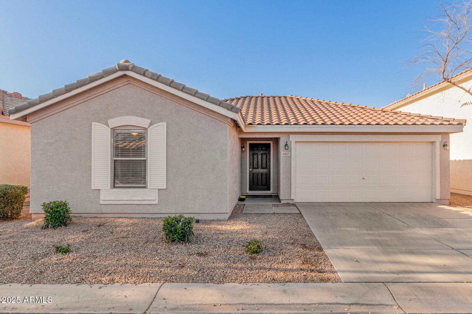 Property Photo: 665 E Winchester Way AZ 85286