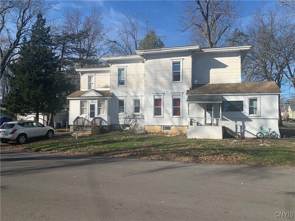 Property Photo: 524 W 1st Street S 522 NY 13069