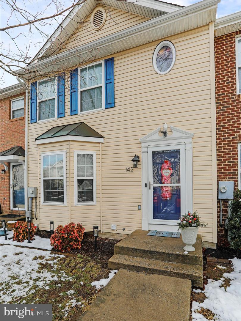 Property Photo: 142 Lexington Court VA 22655