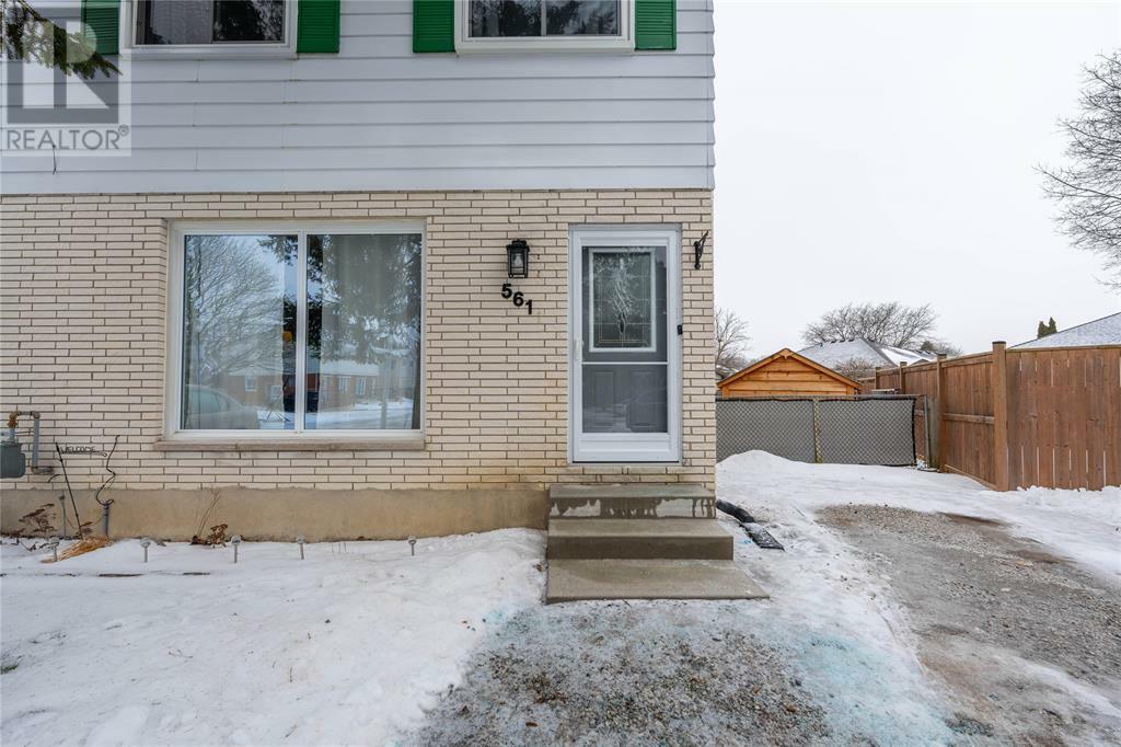 Photo de la propriété:  561 Short Street  ON  