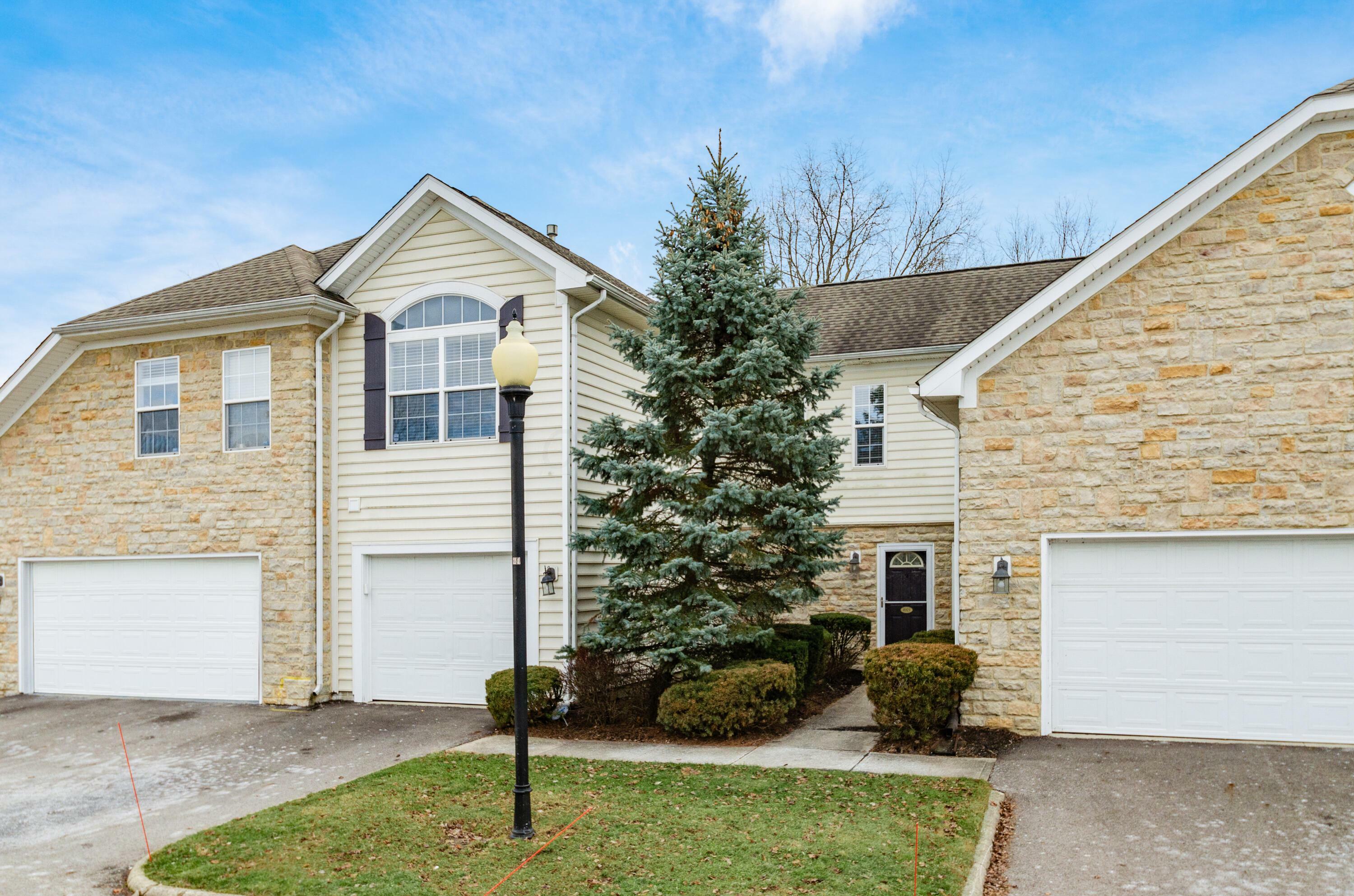 4921 Ivyvine Boulevard  Dublin OH 43016 photo