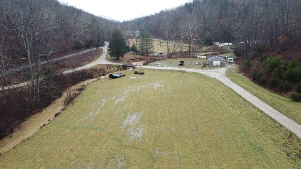 Property Photo: 204 Wintergreen Drive KY 41124