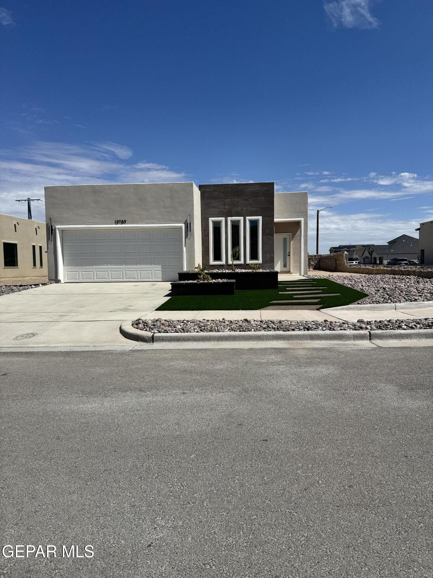Property Photo:  904 Sandhurst Place  TX 79928 