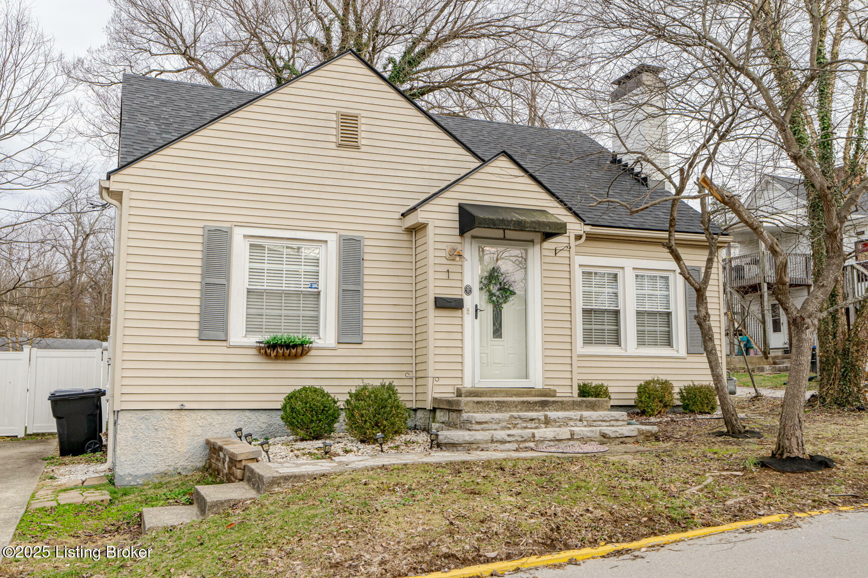 Property Photo:  1 Graham Ave  KY 40601 