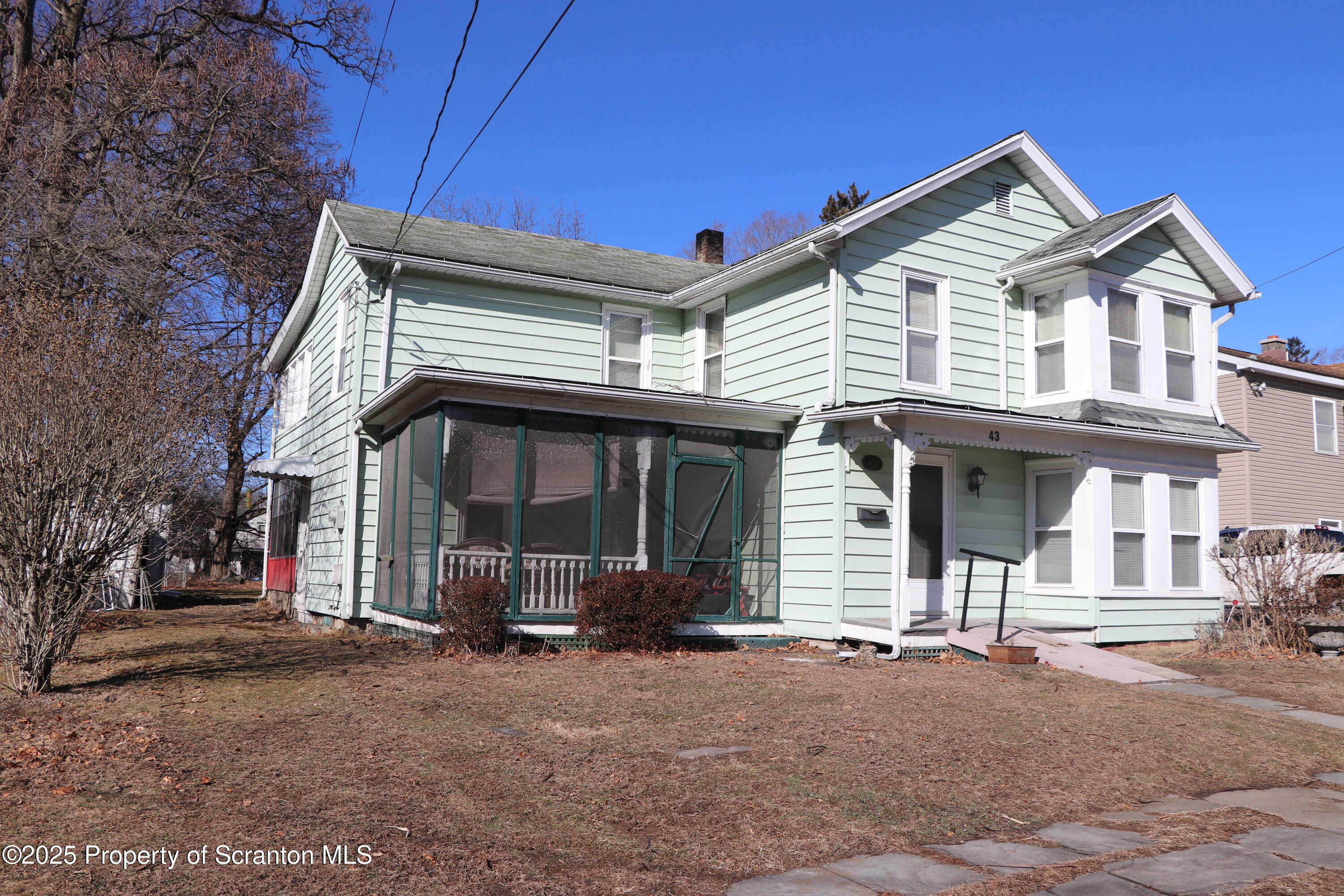 Property Photo:  43 Maple Avenue  PA 18657 