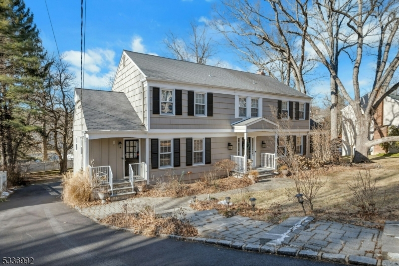 Property Photo:  16 Sunderland Dr  NJ 07960 