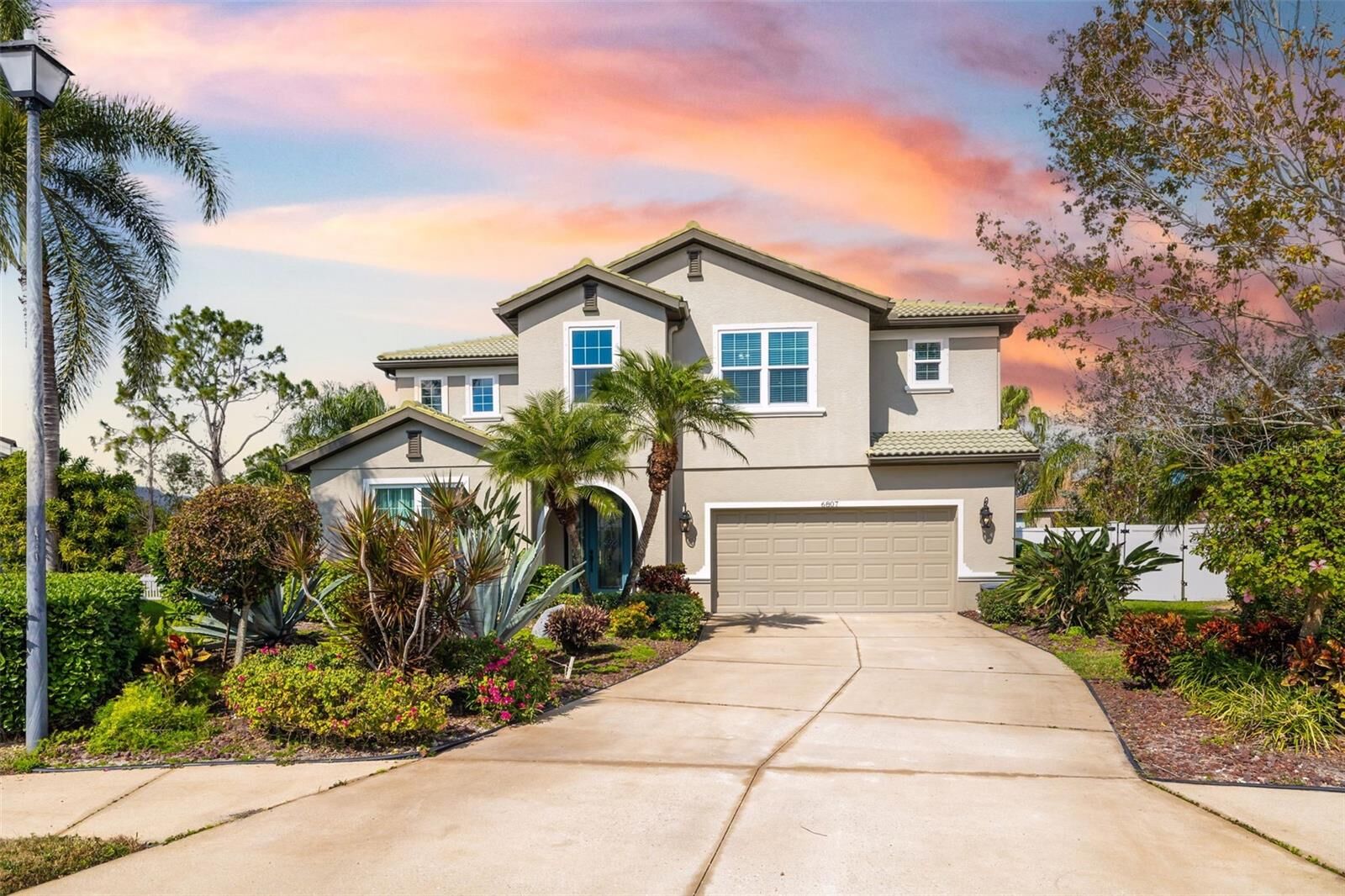 Property Photo: 6807 46th Terrace E FL 34203